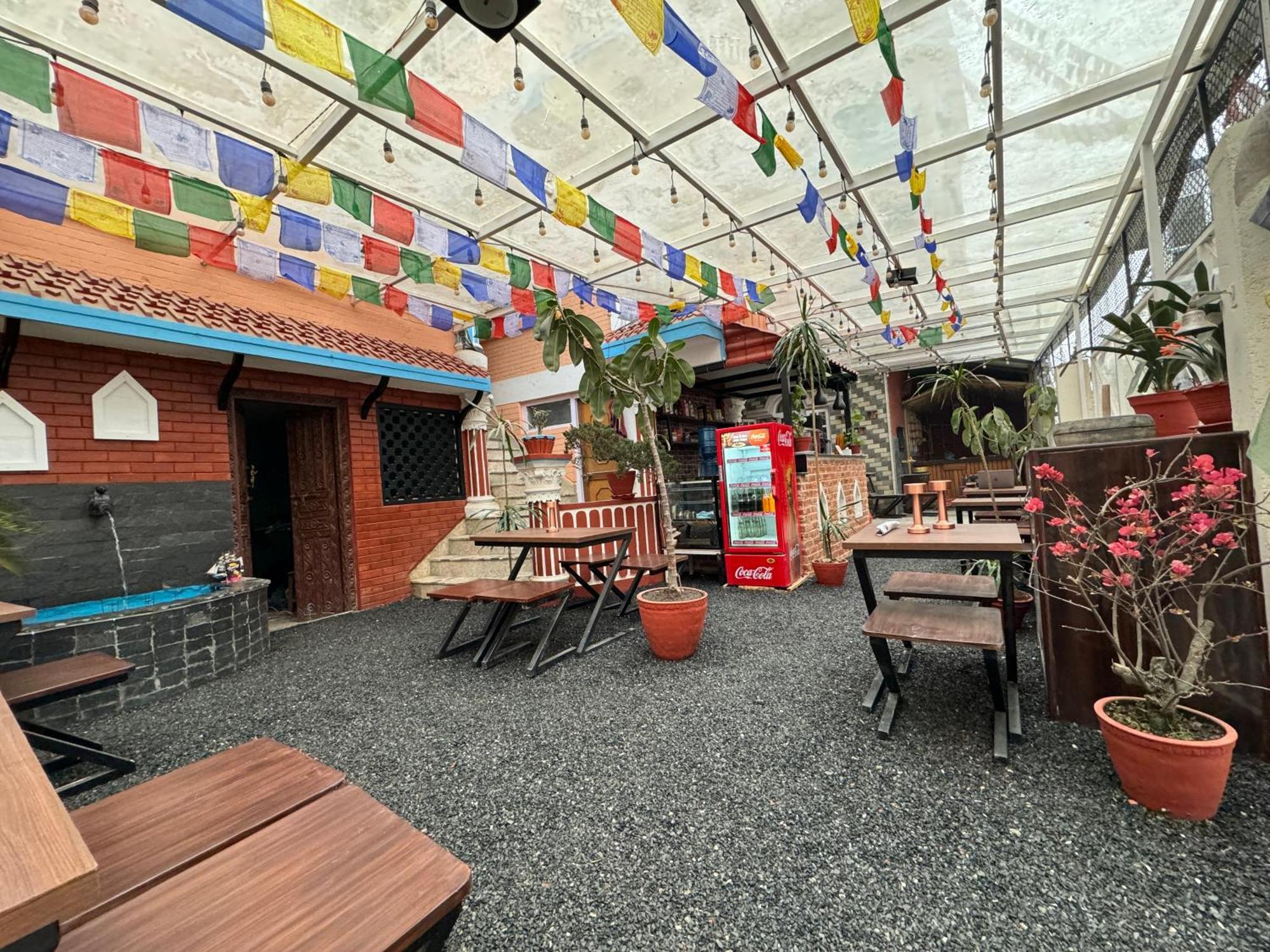 Hello Ktm Hostel カトマンズ エクステリア 写真