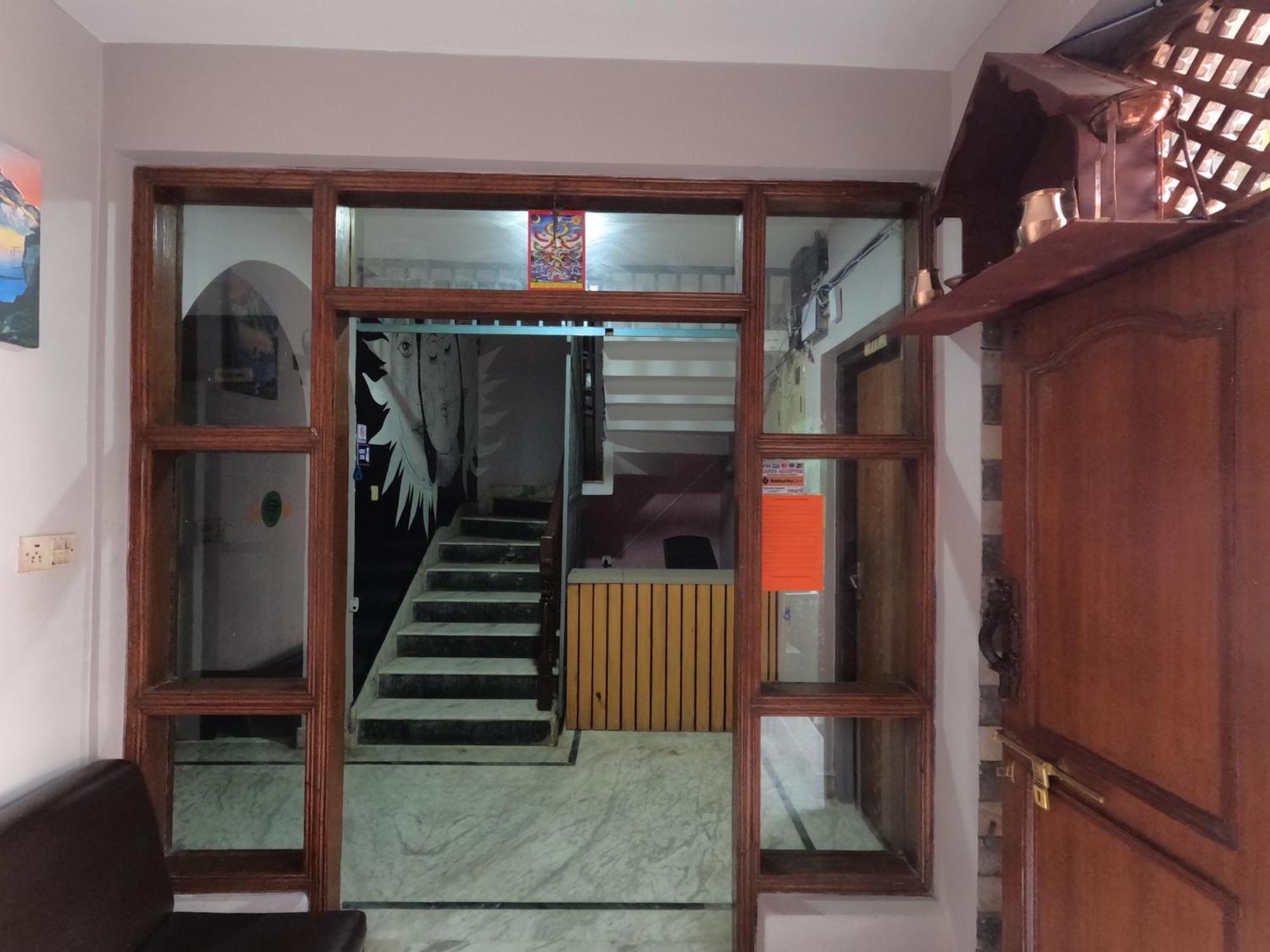 Hello Ktm Hostel カトマンズ エクステリア 写真