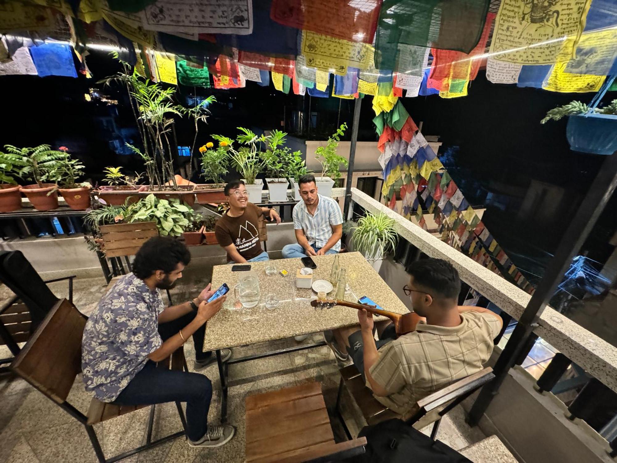 Hello Ktm Hostel カトマンズ エクステリア 写真